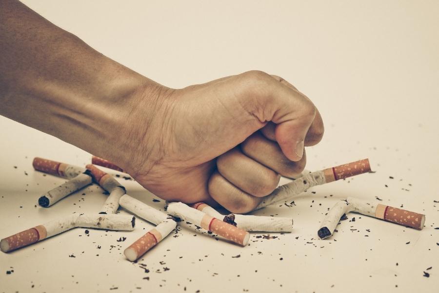 A Guide to Stopping Smoking Cigarettes with These Four Steps